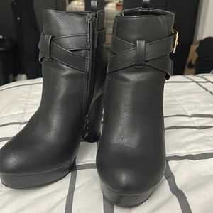 Black boots 6.5